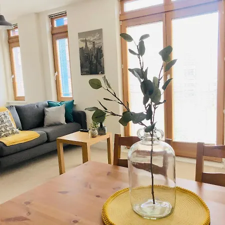 Apartment Centre Of Birmingham, 2 Bedroom - Perfect For Families, Group, Or Business *