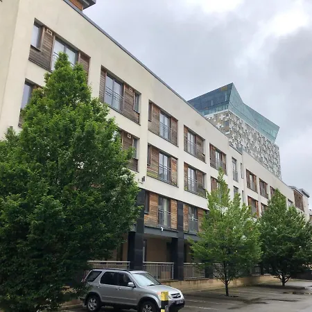 Centre Of Birmingham, 2 Bedroom - Perfect For Families, Group, Or Business *